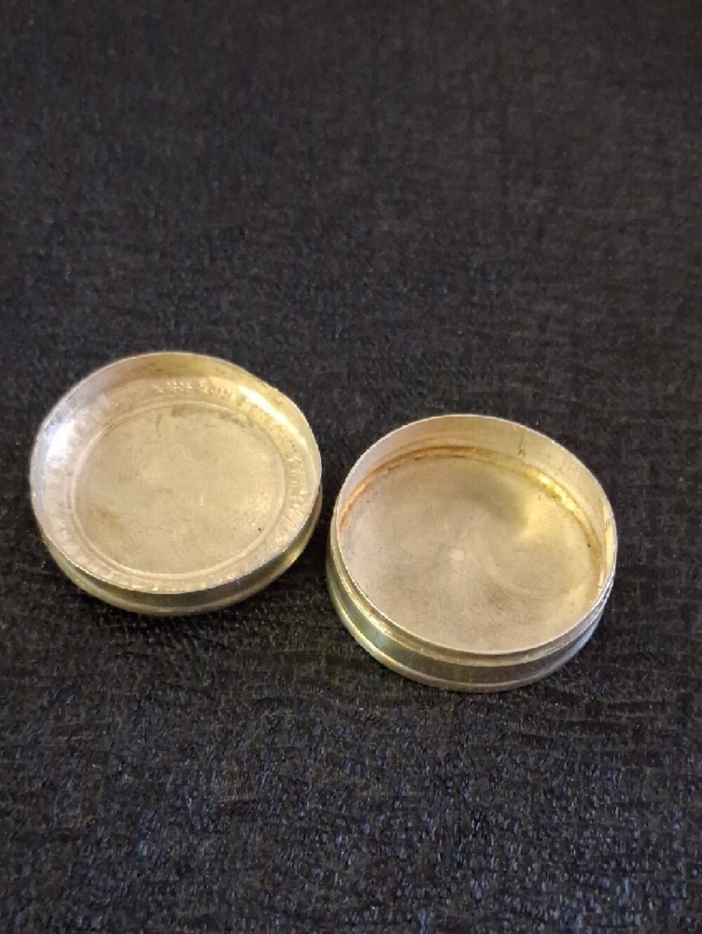 Antique Vintage Round Sterling Silver  Trinket Snuff Pill  Box with Portrait Lid - Picture 5 of 7